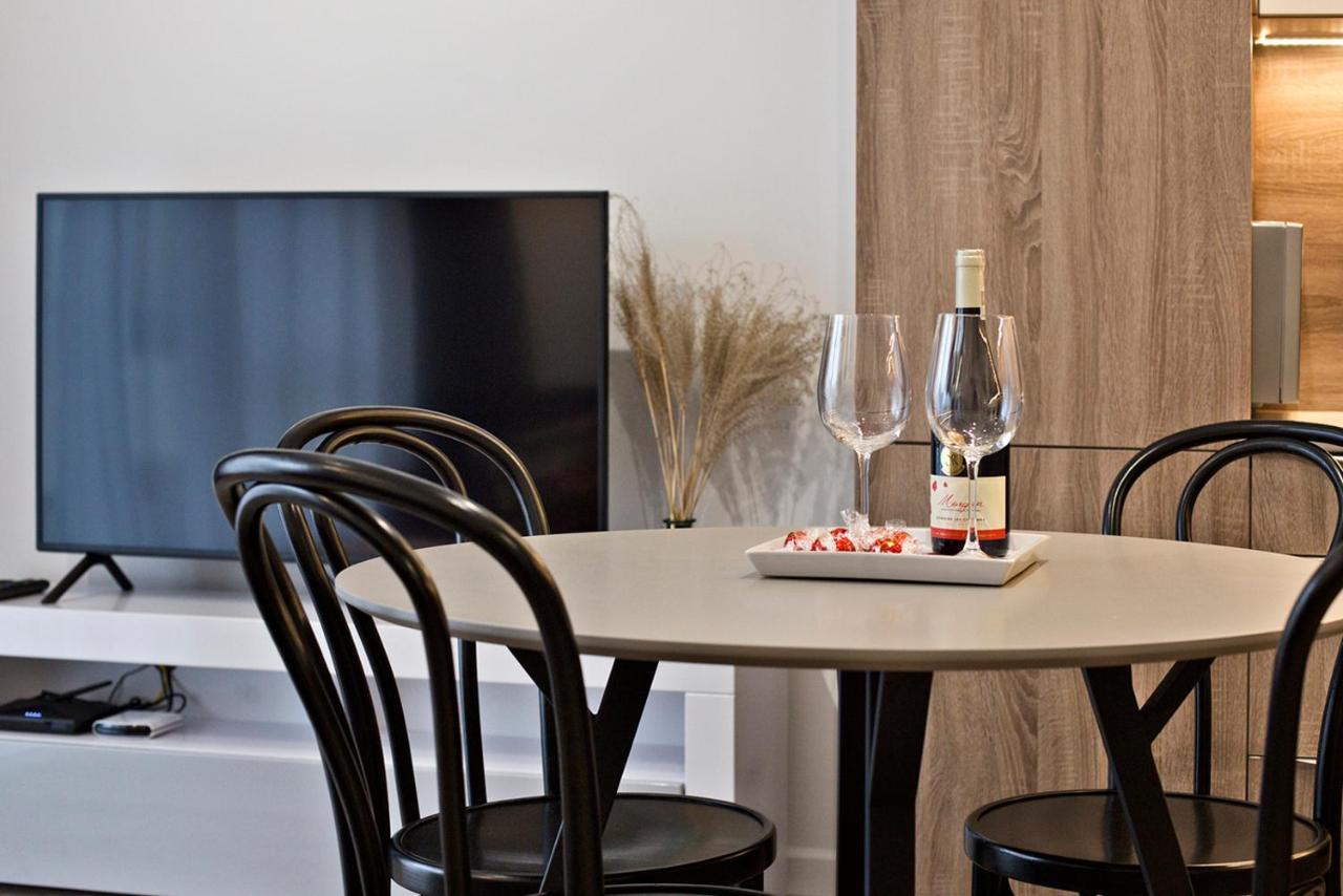 Goclaw P&O Serviced Apartments Варшава Экстерьер фото